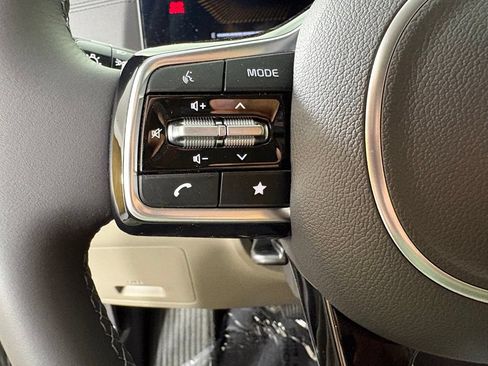 New 2026 Kia Carnival EX FWD image 23
