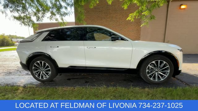 Used 2024 Cadillac Lyriq Sport w/ LPO, Floor Liner Package AWD/4WD image 9
