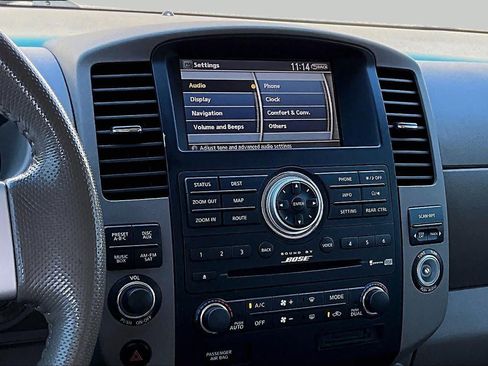 Used 2012 Nissan Pathfinder LE RWD image 9