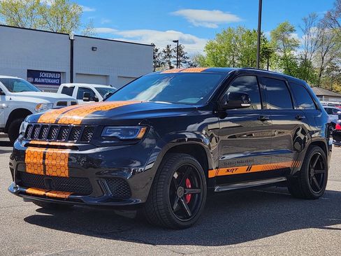 Used 2018 Jeep Grand Cherokee SRT AWD/4WD image 7