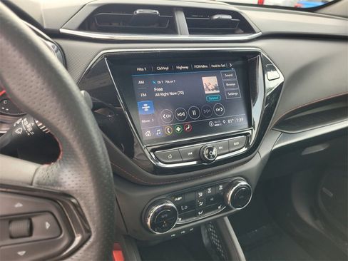 Certified 2021 Chevrolet TrailBlazer RS w/ Sun and Liftgate Package image 24