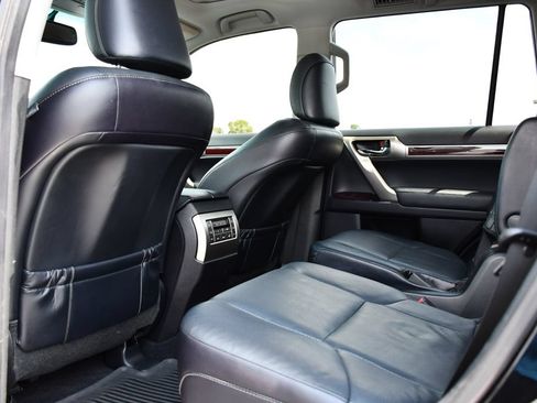 Used 2018 Lexus GX 460 Premium AWD/4WD image 24