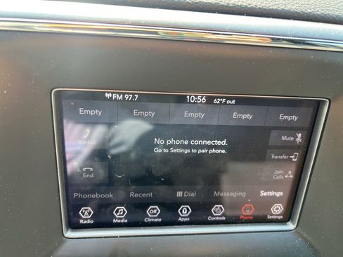 Used 2018 Jeep Grand Cherokee Laredo image 28