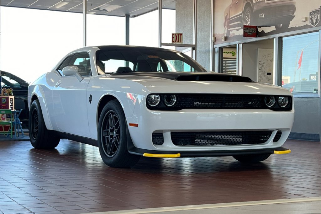 New 2023 Dodge Challenger SRT Hellcat Redeye RWD image 2