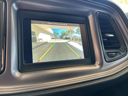 Used 2023 Dodge Challenger SXT image 9