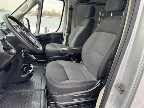 Used 2021 RAM ProMaster 2500 w/ Convenience Group image 31