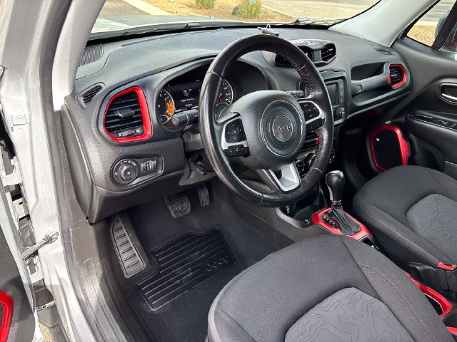 Used 2017 Jeep Renegade Trailhawk w/ Popular Equipment Group AWD/4WD image 13