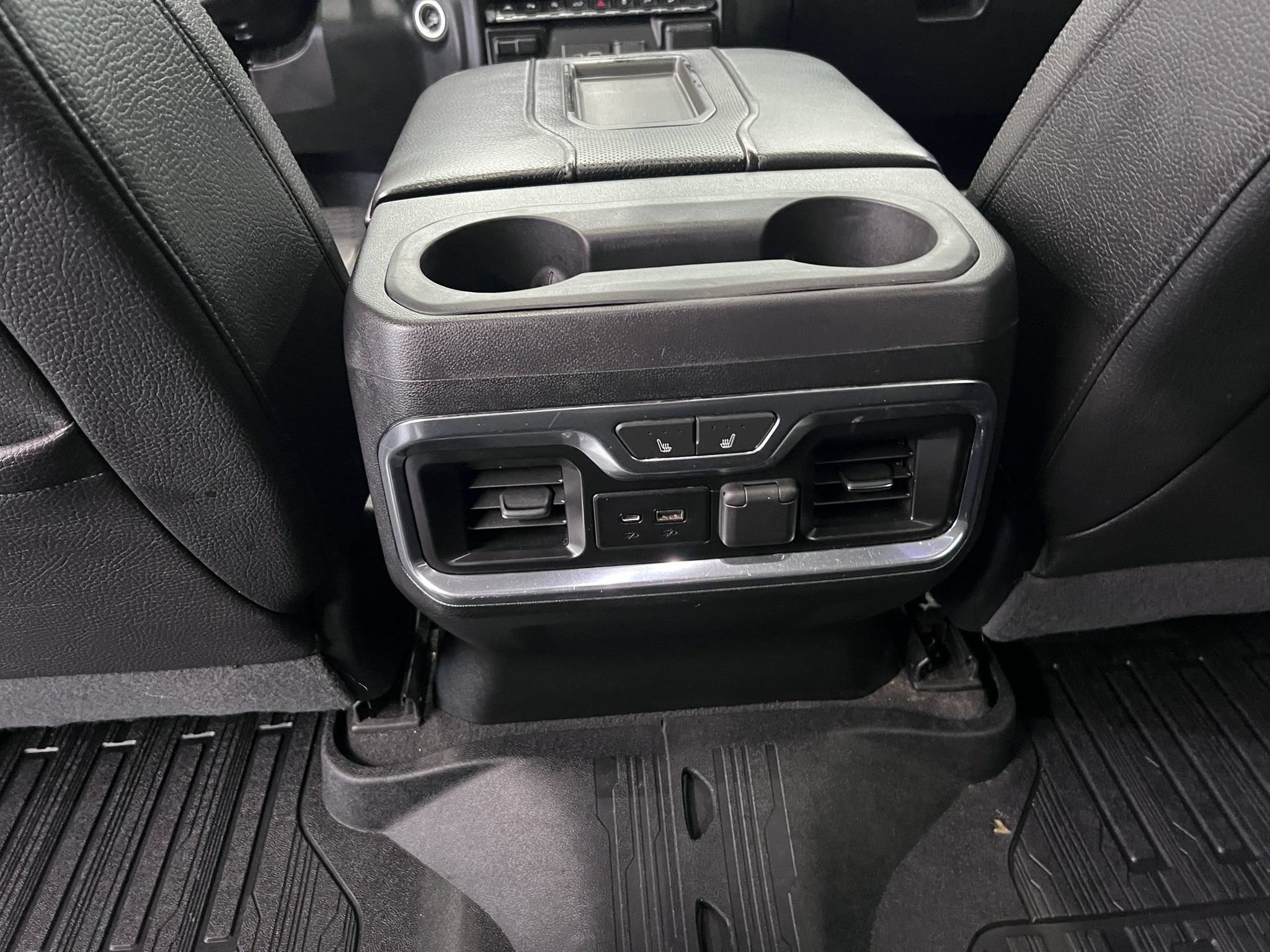 Used 2019 GMC Sierra 1500 Denali w/ Denali Ultimate Package AWD/4WD image 28