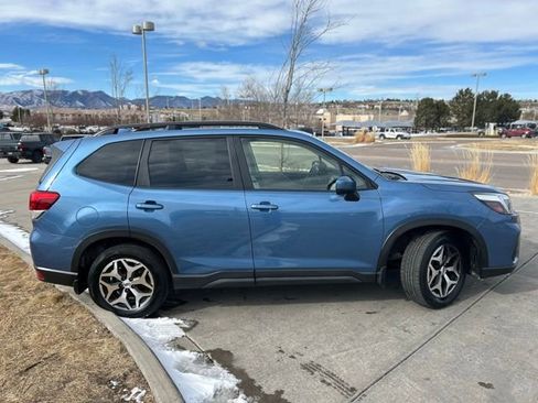 Used 2021 Subaru Forester Premium image 8