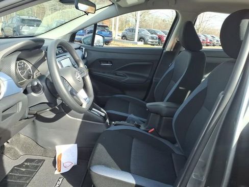 New 2025 Nissan Versa SV w/ Trunk Package FWD image 5
