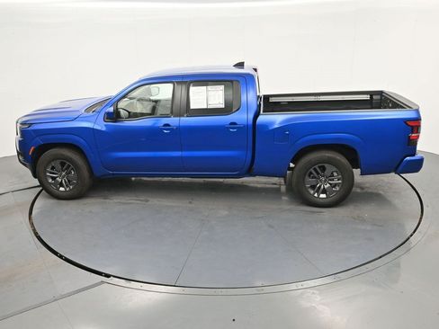 Used 2025 Nissan Frontier SV w/ SV Convenience Package RWD image 25