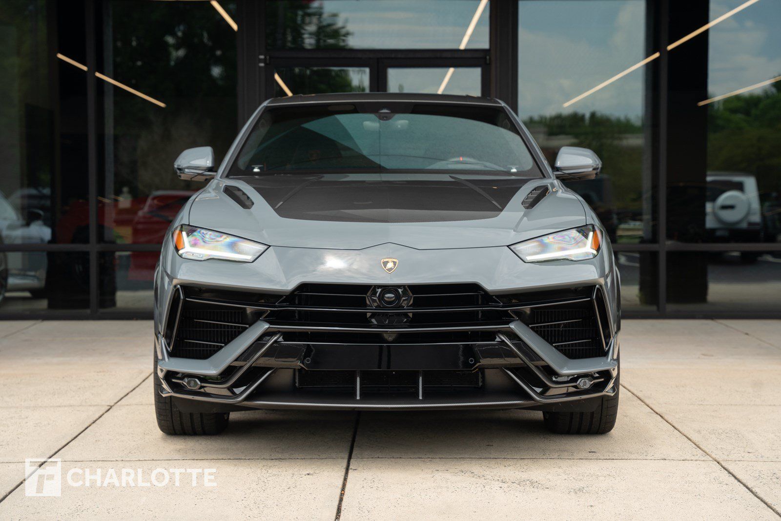 Used 2023 Lamborghini Urus Performante AWD/4WD image 5
