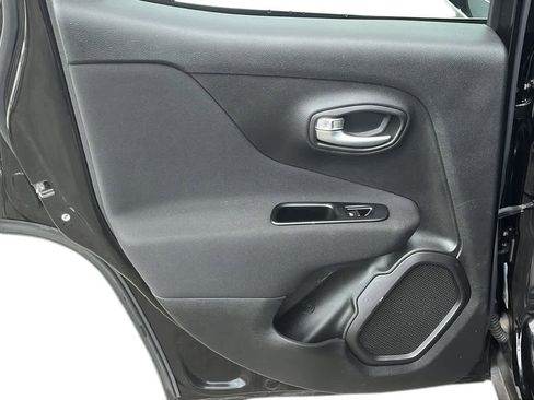 Certified 2021 Jeep Renegade Latitude image 20