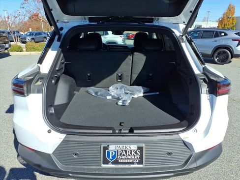 New 2026 Chevrolet Equinox EV LT image 26