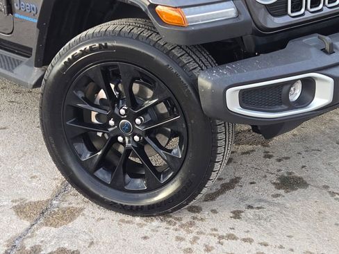 Certified 2025 Jeep Wrangler Unlimited Sahara image 6