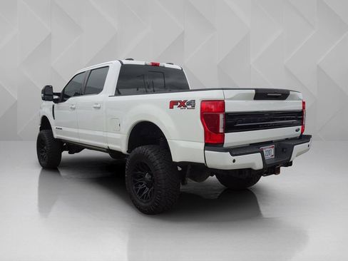 Used 2022 Ford F350 Platinum AWD/4WD image 3