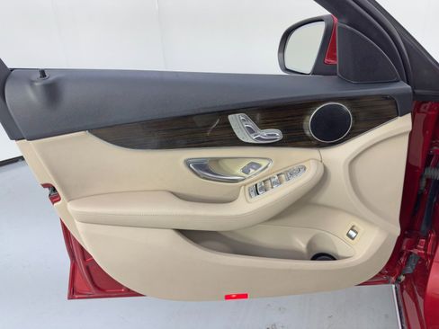Used 2016 Mercedes-Benz C 300 Sedan image 38