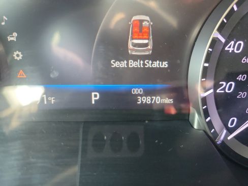 Used 2022 Toyota Highlander XSE FWD image 25