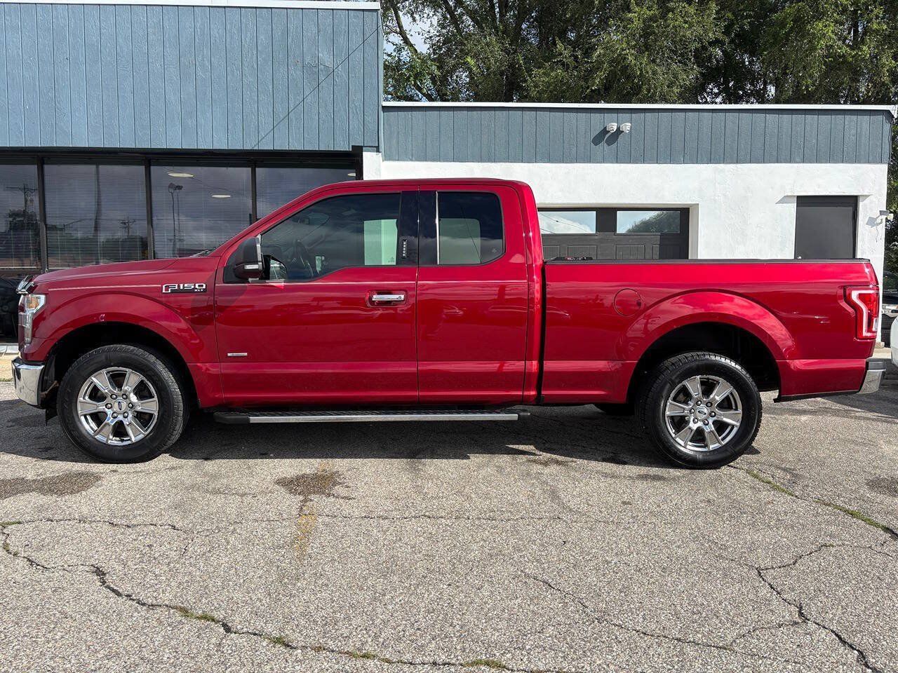 Used 2016 Ford F150 XLT w/ Equipment Group 302A Luxury RWD image 12