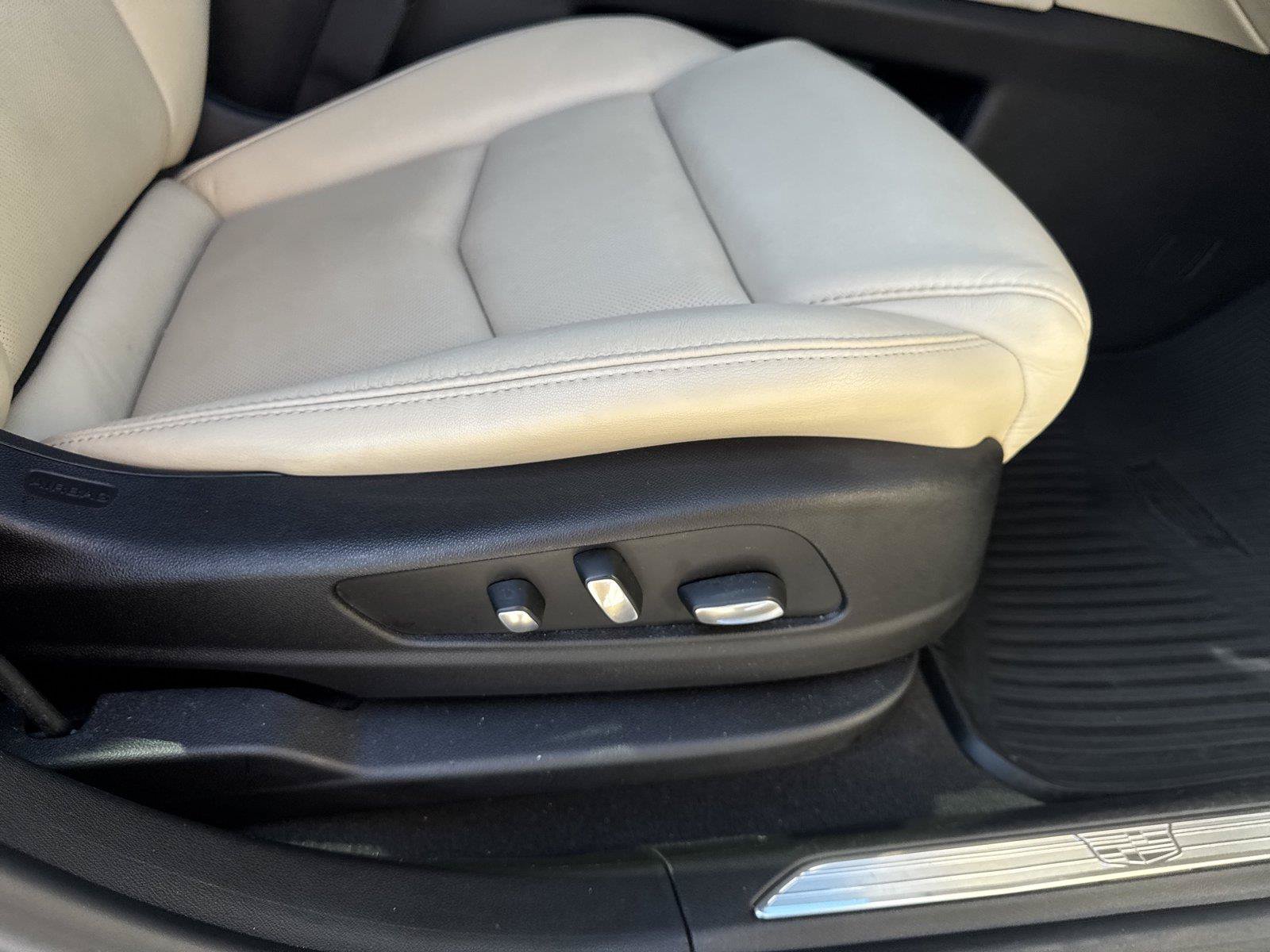 Used 2017 Cadillac XT5 Luxury w/ Driver Awareness Package FWD image 36
