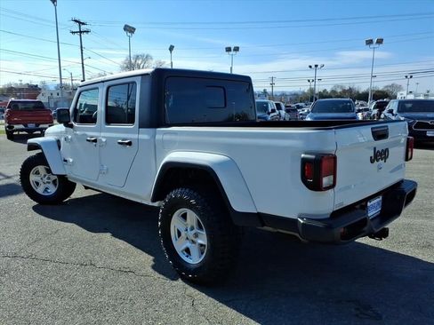 Used 2023 Jeep Gladiator Sport image 6