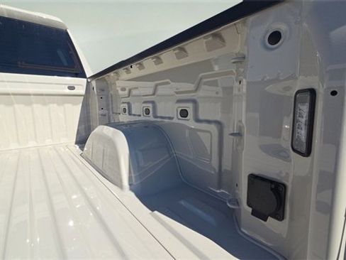New 2026 GMC Sierra 1500 SLE w/ X31 Off-Road Package image 26