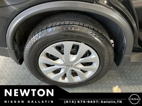 Used 2018 Nissan Rogue S FWD image 41