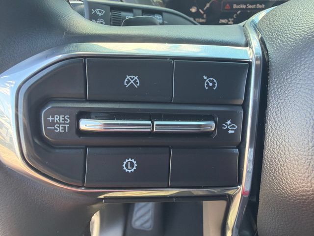 Used 2025 GMC Yukon Denali AWD/4WD image 27