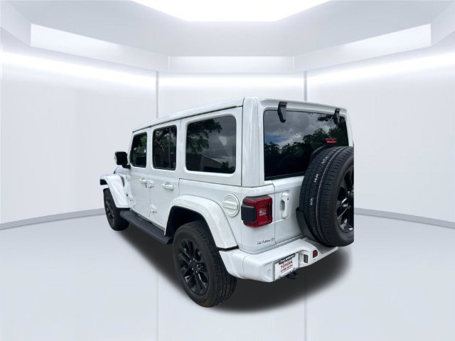 Used 2022 Jeep Wrangler Unlimited Sahara AWD/4WD image 14