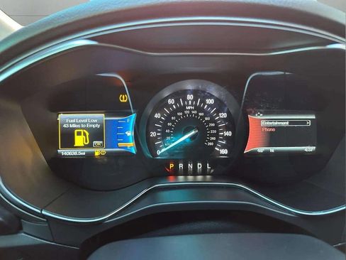 Used 2017 Ford Fusion SE w/ Fusion SE Technology Package image 21