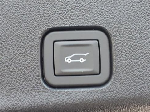 New 2026 Chevrolet Traverse Z71 image 9