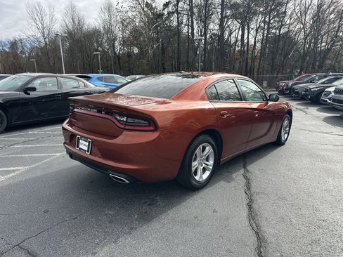 Used 2021 Dodge Charger SXT w/ Leather Interior Group image 9