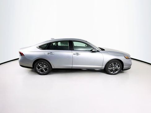 New 2025 Honda Accord EX-L image 2