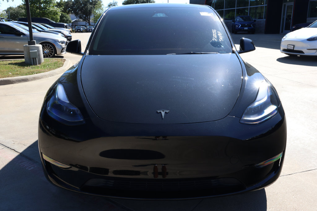 Used 2024 Tesla Model Y Long Range AWD/4WD image 2