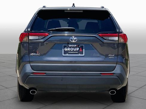 Used 2024 Toyota RAV4 XLE AWD/4WD image 5