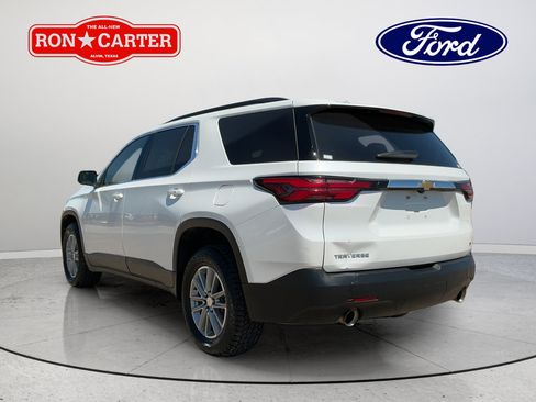 Used 2023 Chevrolet Traverse LT FWD image 4