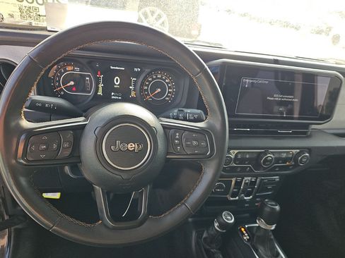 Used 2024 Jeep Wrangler Unlimited Sport AWD/4WD image 6
