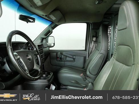 Used 2017 GMC Savana 2500 RWD image 5