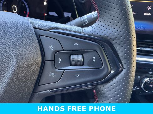 Used 2025 Chevrolet Trax RS w/ Driver Confidence Package image 14