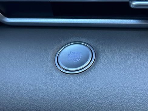 New 2025 Hyundai Elantra Sport FWD image 19