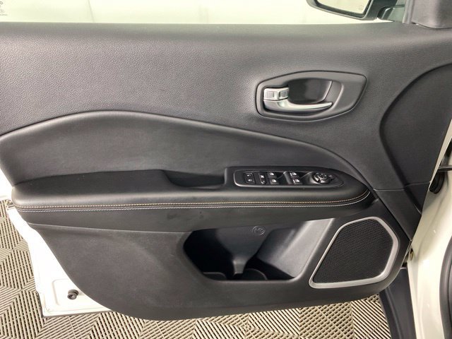 Used 2020 Jeep Compass Latitude AWD/4WD image 13