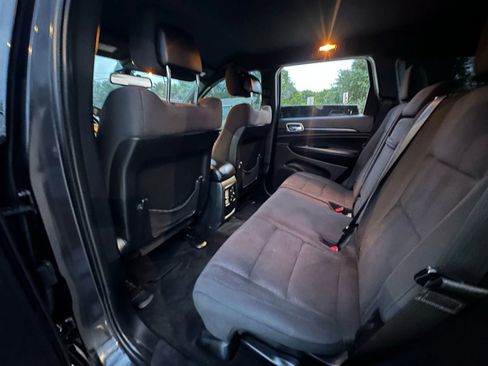 Used 2015 Jeep Grand Cherokee Laredo w/ Quick Order Package 23E image 13