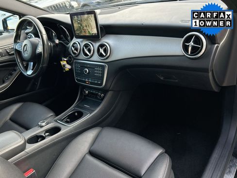 Used 2017 Mercedes-Benz GLA 250 4MATIC image 27
