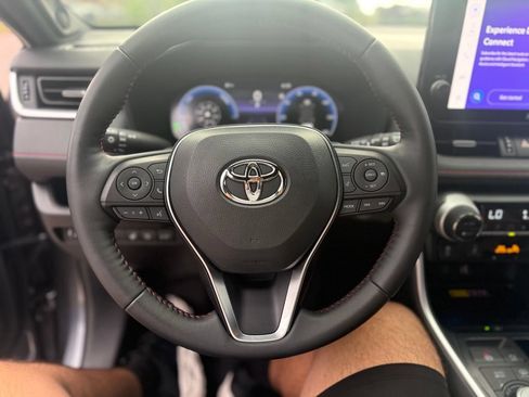 Used 2024 Toyota RAV4 XSE w/ Weather Package AWD/4WD image 17