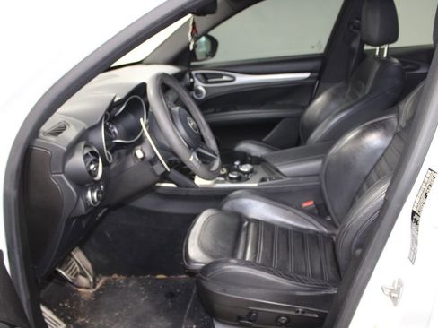 Used 2018 Alfa Romeo Stelvio Ti Sport image 17