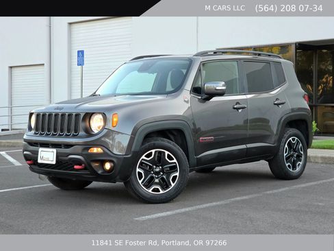 Used 2017 Jeep Renegade Trailhawk AWD/4WD image 2