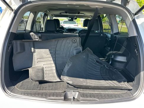Used 2021 Honda Pilot Touring image 10