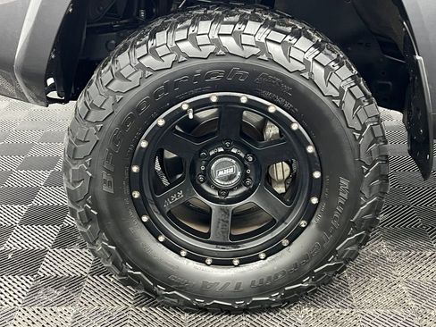 Used 2018 Toyota 4Runner SR5 Premium image 10