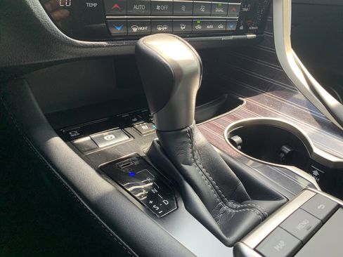 Used 2020 Lexus RX 450h AWD w/ Luxury Package image 26