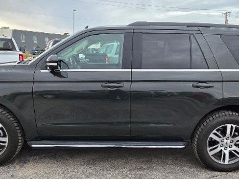 Certified 2023 Ford Expedition XLT image 2